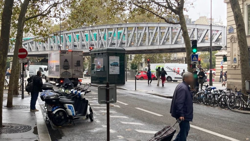 « J’ai vu un gars s’écrouler » : deux hommes grièvement blessés après une altercation au couteau à La Chapelle