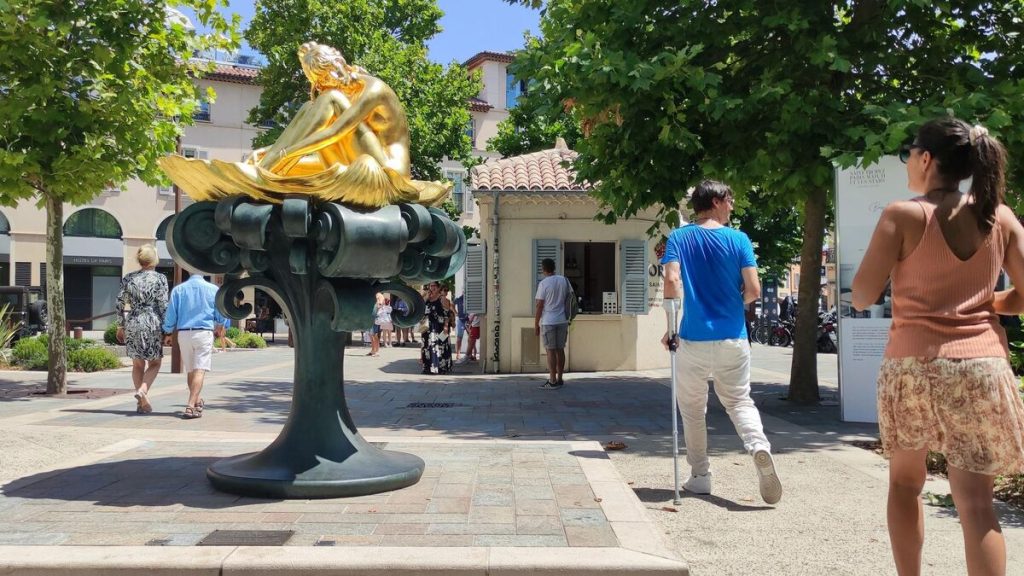 « J’étais fâchée contre mon assurance » : une millionnaire invente le vol de sa montre de luxe à Saint-Tropez