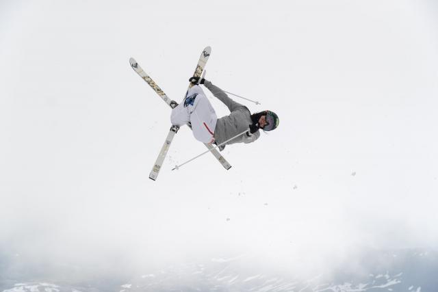 Ski de bosses : Après un an sans compétition, Perrine Laffont signe un retour gagnant en Coupe du monde de ski de bosses