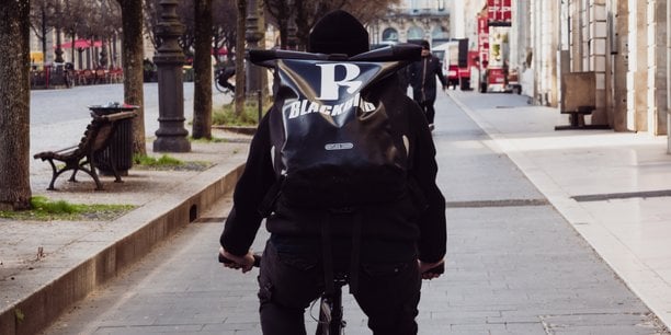 La société bordelaise a assuré 60.000 livraisons de repas à vélo en trois ans mais cela reste une infime goutte d