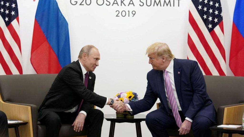 Admiration, idées communes, influence… quels liens unissent Donald Trump et Vladimir Poutine ?