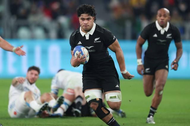 All Blacks : Le Néo-Zélandais Wallace Sititi opéré d'un genou