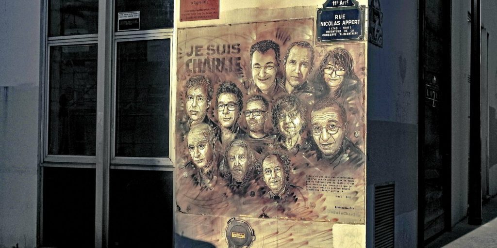 Attaque au hachoir devant « Charlie Hebdo » : le portrait ambigu de l’assaillant