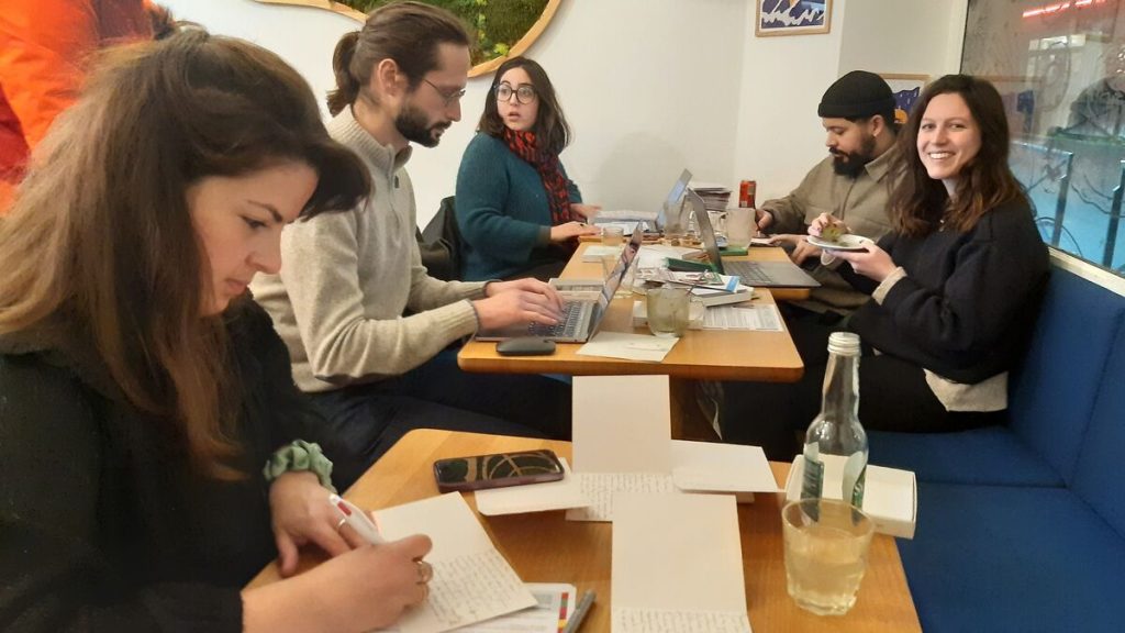 « Avec Pauline, on fait toujours des trucs innovants » : la campagne électorale en fanfare du NFP à Boulogne