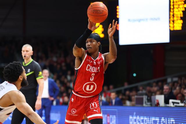 Basket : Cholet conforte sa place de leader de Betclic Élite en dominant Limoges