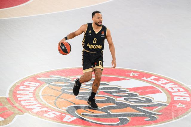 Betclic Élite : Elie Okobo (Monaco) auteur d'un doigt d'honneur sur le terrain, « inacceptable » pour son coach Vassilis Spanoulis