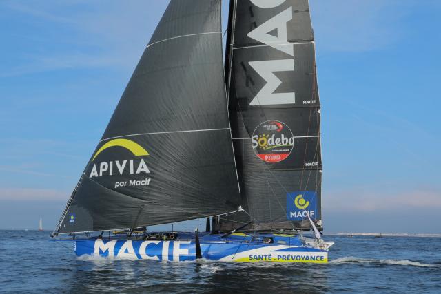 Charlie Dalin stabilise son avance sur Yoann Richomme en tête du Vendée Globe