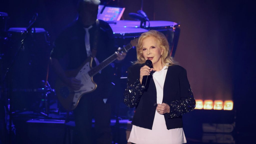 Concert d’adieu de Sylvie Vartan : « C’est tellement dur de se dire qu’on ne la reverra plus »