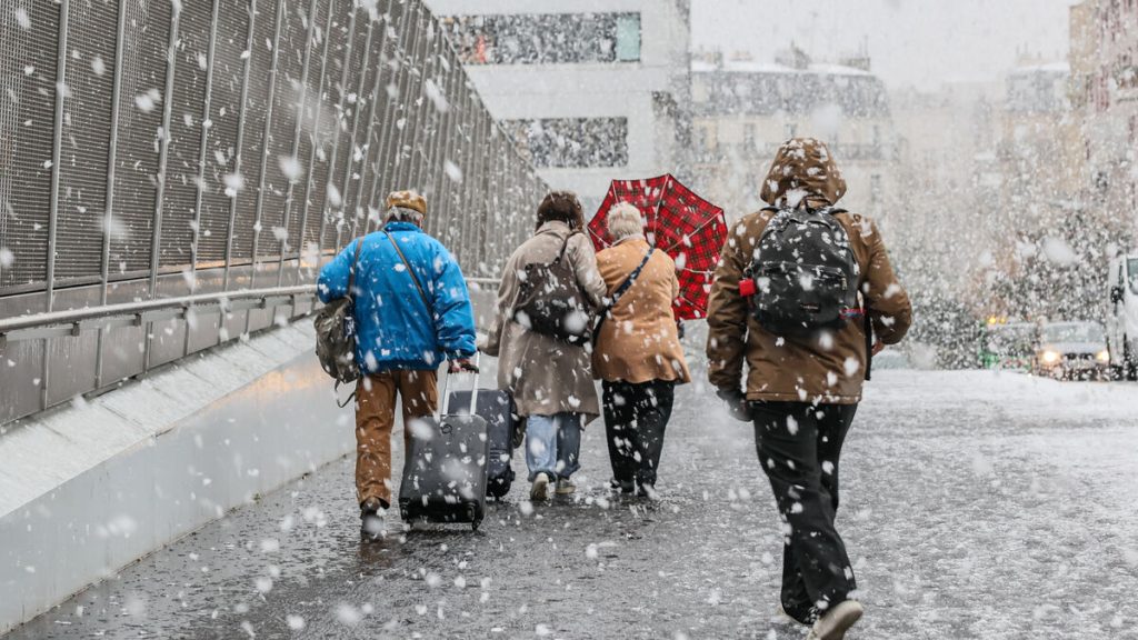 De nouvelles chutes de neige prévues en plaine vendredi entre la Bretagne et les Alpes