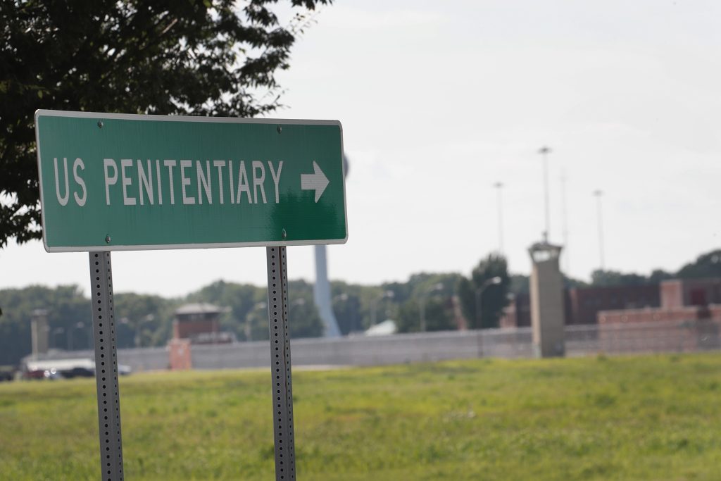 A sign at federal penitentiary