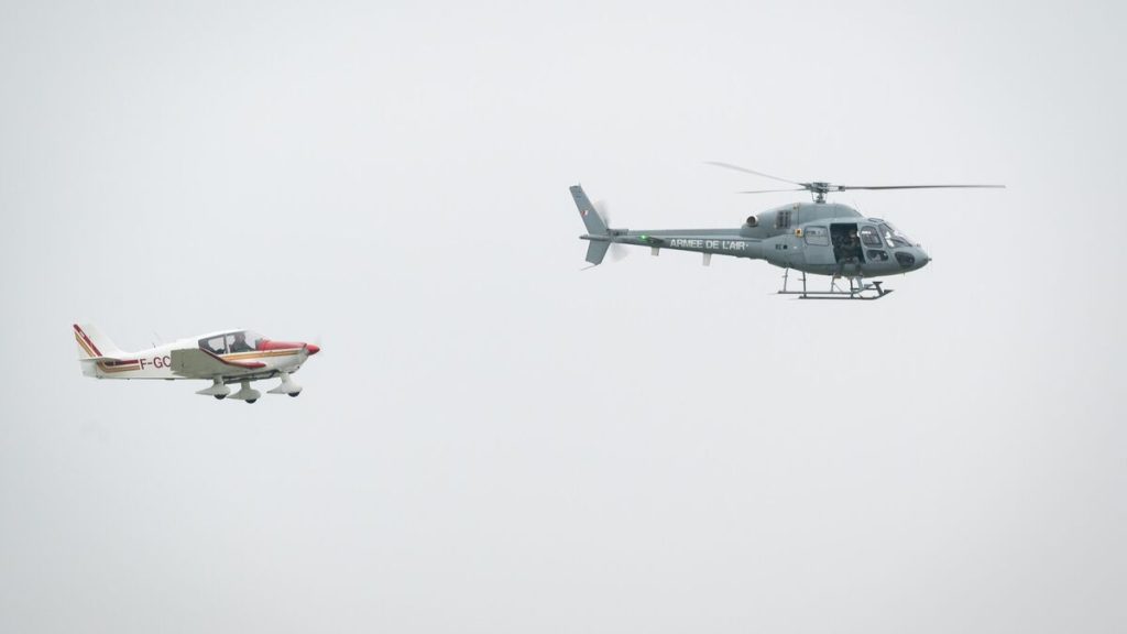 Deux avions se perdent en plein vol près de Paris à cause du brouillard, l’armée de l’air intervient