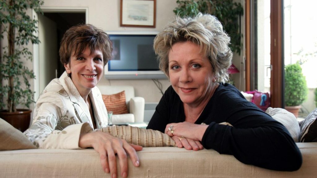 Disparition de Catherine Laborde : « Elle voulait mourir tranquillement chez elle », confie sa sœur Françoise