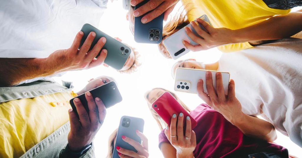 En Californie, une loi entre en vigueur pour mieux protéger les mineurs face aux dérives des réseaux sociaux