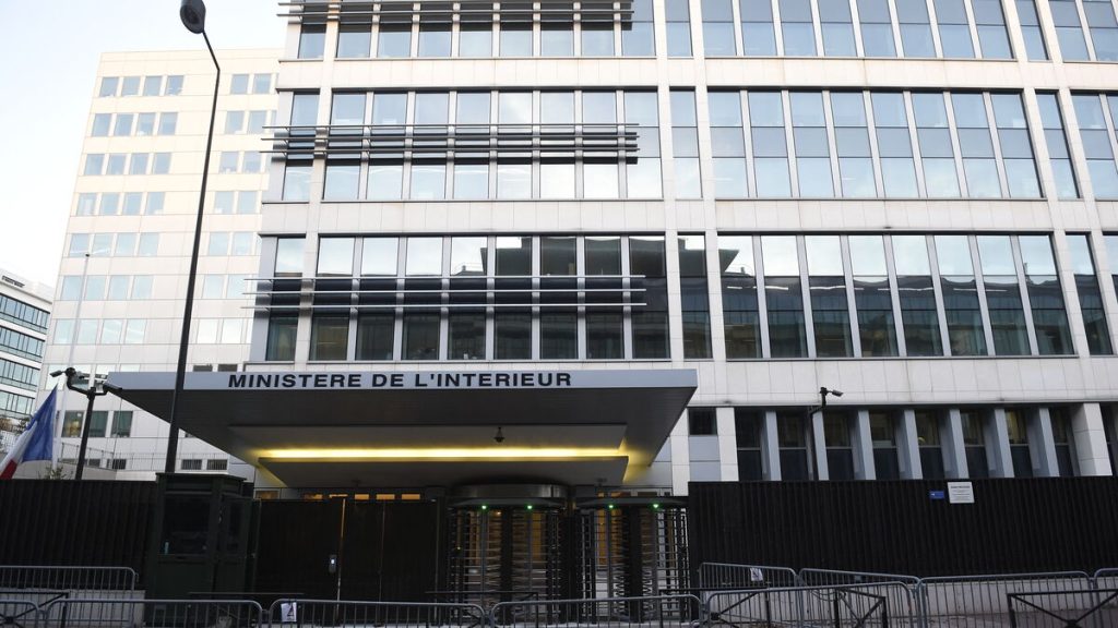 Explosifs, recette du TATP et refus de l’autorité d’État : un « être souverain » mis en examen pour terrorisme