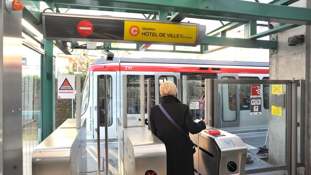 Fierté des Lyonnais, le métro à crémaillère, unique au monde, fête ses 50 ans