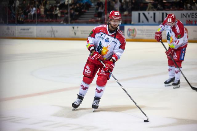 Grenoble terrasse Marseille en Ligue Magnus, Angers domine Amiens