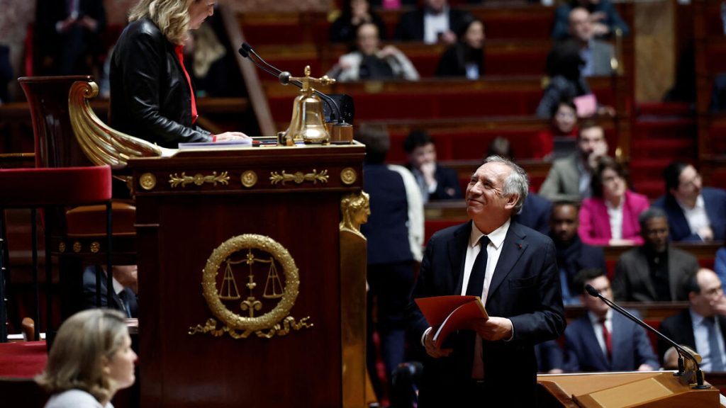 « Il faut encore du calage » : entre Yaël Braun-Pivet et François Bayrou, de la friture sur la ligne