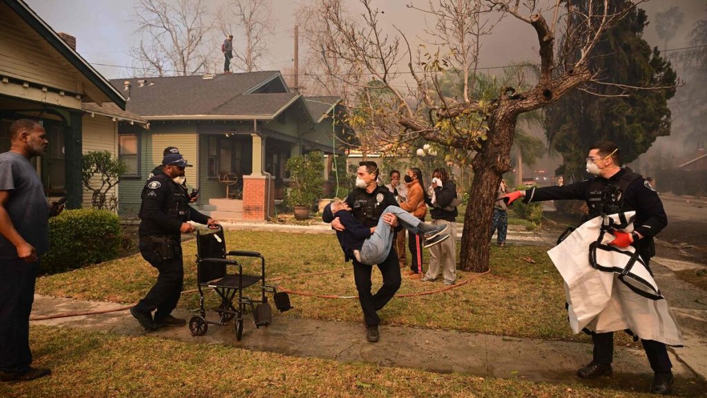 Incendies à Los Angeles : les habitants contraints de porter un masque