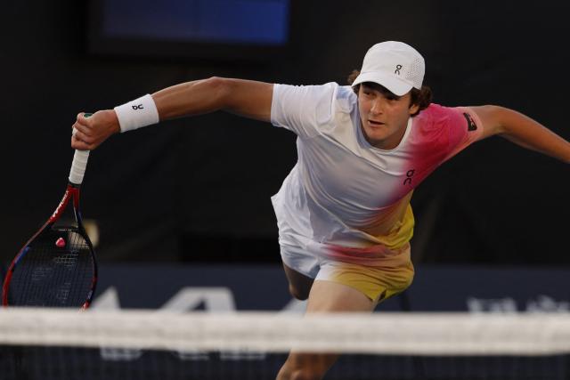 Joao Fonseca éliminé au bout du suspense par Lorenzo Sonego à l'Open d'Australie