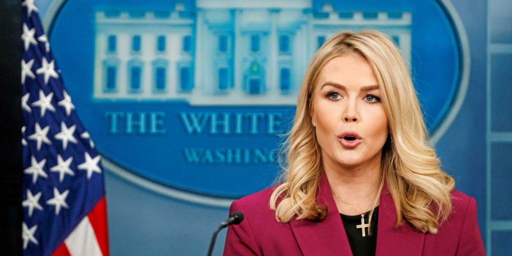 Karoline Leavitt, la jeune Press secretary prête à en découdre avec les médias