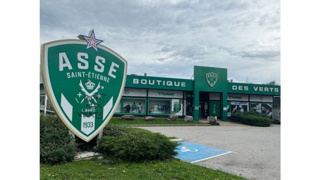 « Mort aux Verts », la boutique du club de football de Saint-Étienne de nouveau vandalisée