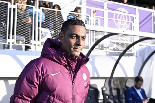 « On aura une équipe avec plus d'options » : face à l'OL, l'entraîneur du PSG Fabrice Abriel veut relancer le suspense en Première Ligue (Arkema Première Ligue)