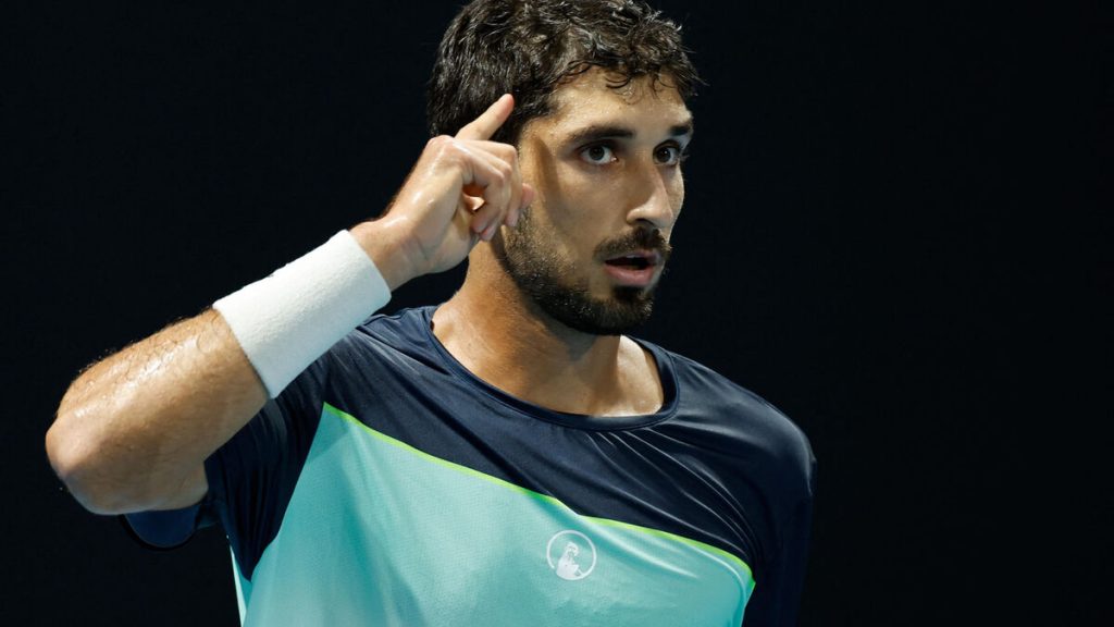 Open d’Australie : les images de la victoire historique du Libanais Hady Habib, futur adversaire d’Ugo Humbert