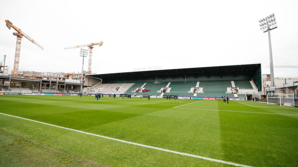 Red Star : vers une reprise prochaine des travaux à Bauer… mais un gel de la vente du club ?