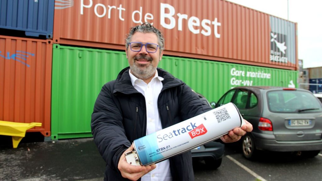 SeaTrackBox : cette balise révolutionnaire conçue en Bretagne va traquer les conteneurs perdus en mer
