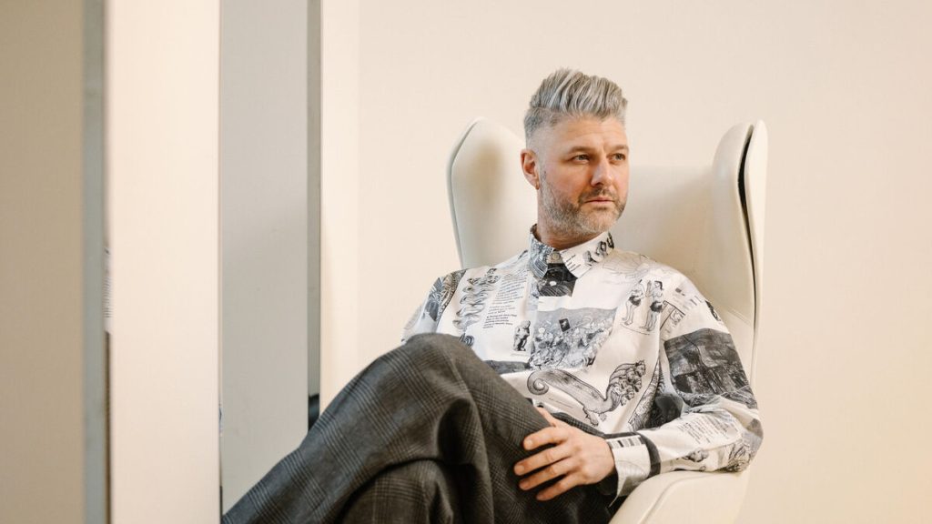 Star au Québec, trésor caché en France, Pierre Lapointe sort le premier grand album de l’année