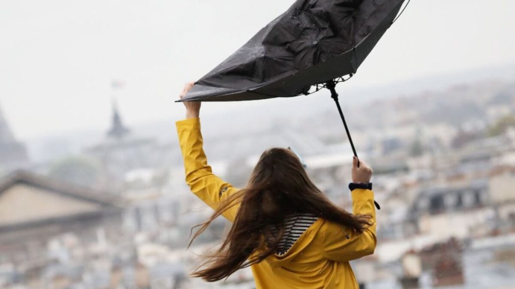 Tempête Eowyn : « alerte rouge » activée outre-Manche, ce qu’il faut attendre en France