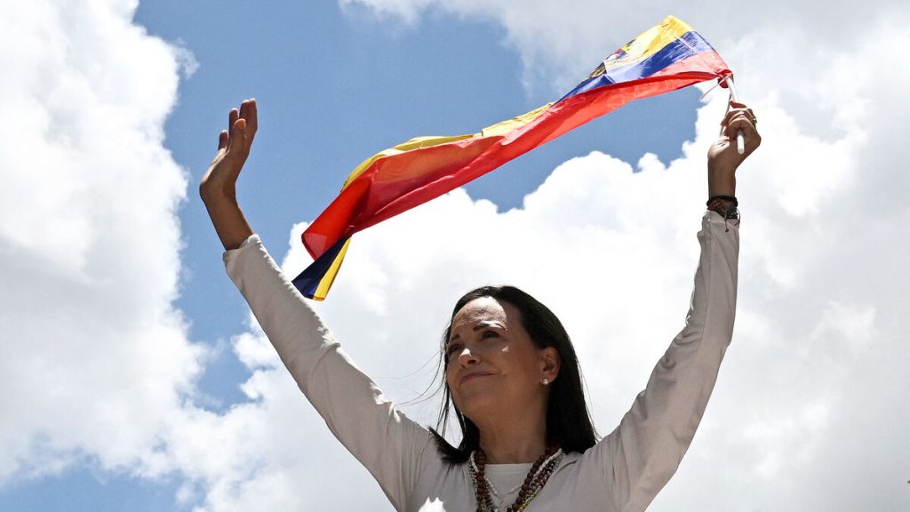 « Un courage exemplaire » : qui est María Corina Machado, l’opposante vénézuélienne contrainte à la clandestinité ?