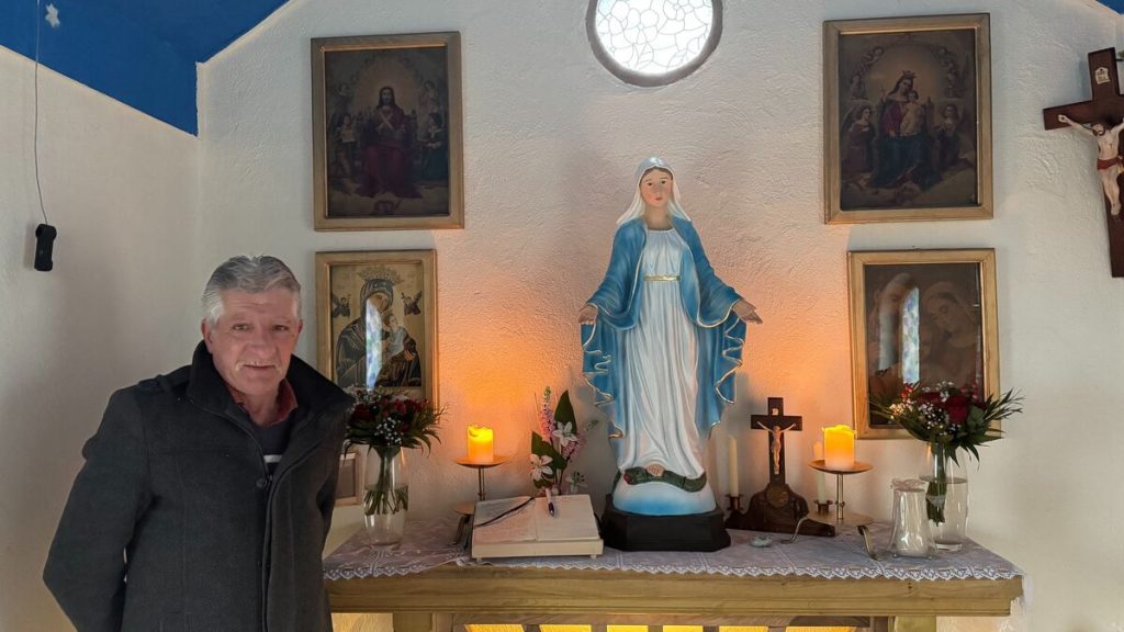 À 65 ans, cet Alsacien construit une chapelle pour célébrer la rémission de son cancer