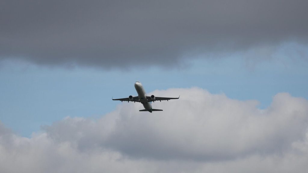 Aérien : les taxes pèsent de plus en plus lourd dans le prix d’un billet