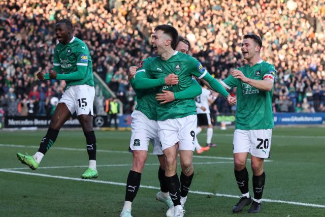 Après avoir fait tomber Liverpool, Plymouth affrontera Manchester City au 5e tour de la Cup