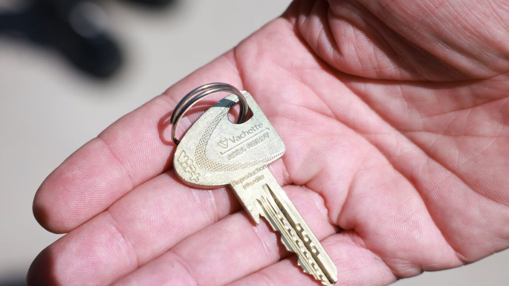 « Ça a ruiné notre voyage » : sex-toys, nourriture moisie… Quand une location de vacances tourne au cauchemar