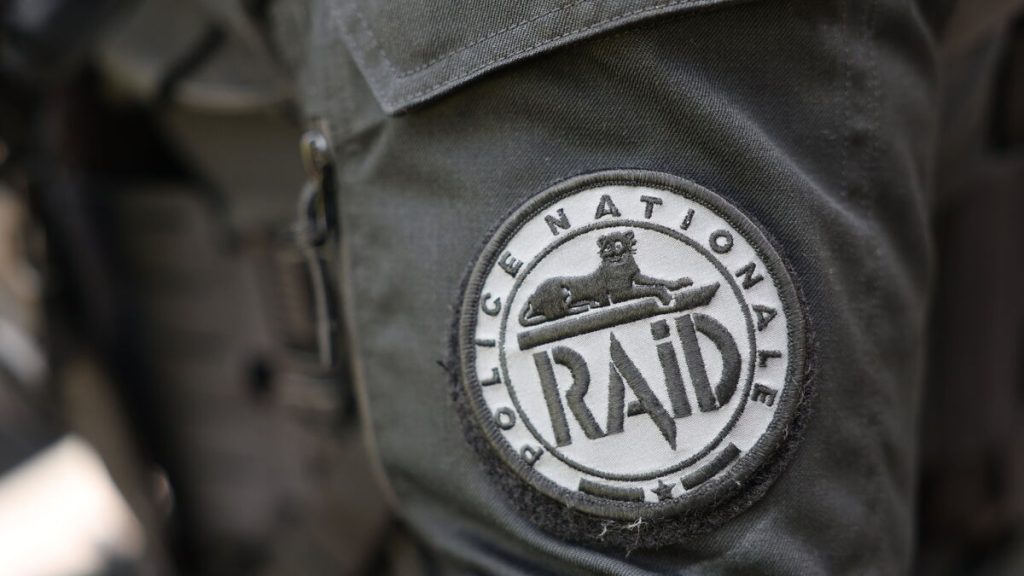 Côte d’Or : un homme tué, un policier du RAID blessé dans un échange de tirs