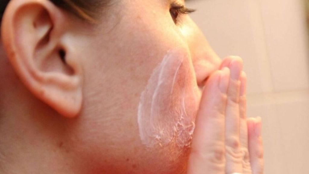 Crèmes cosmétiques : derrière les excès du marketing, de véritables progrès scientifiques