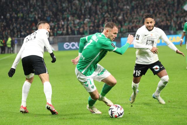 Décisif et ovationné, le chouchou Irvin Cardona porte encore les espoirs des Verts