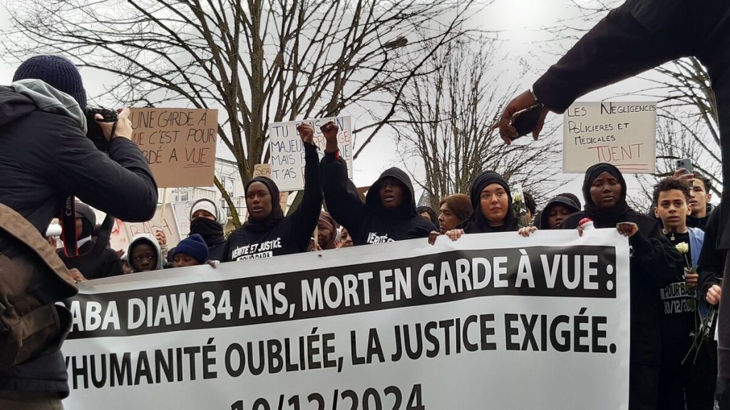 Deux mois après la mort de Baba en garde à vue, ses proches réclament justice dans la rue