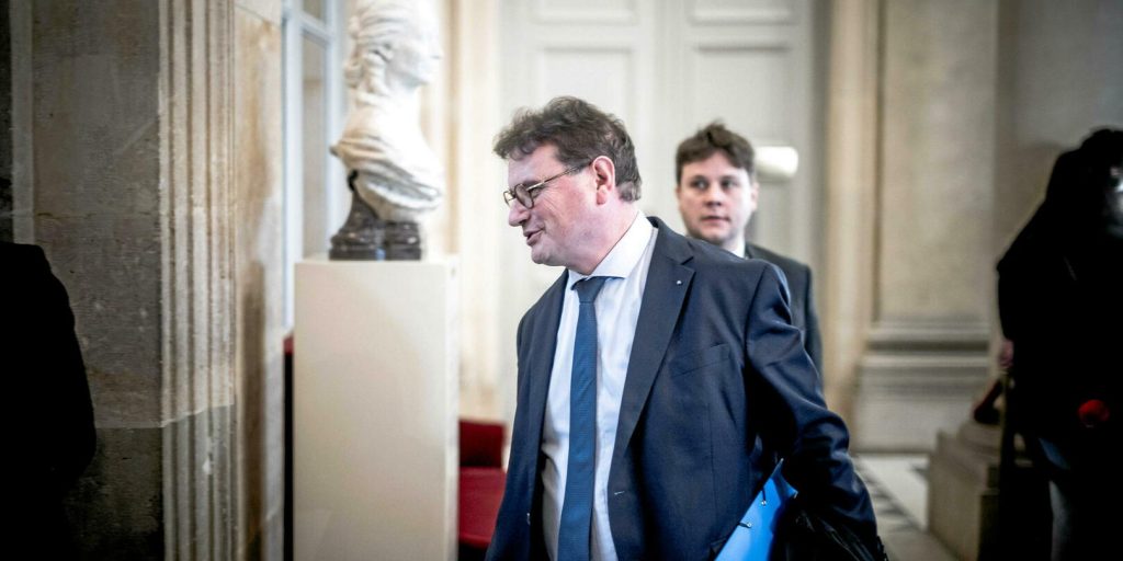 Droit du sol à Mayotte : que contient la proposition de loi des Républicains ?