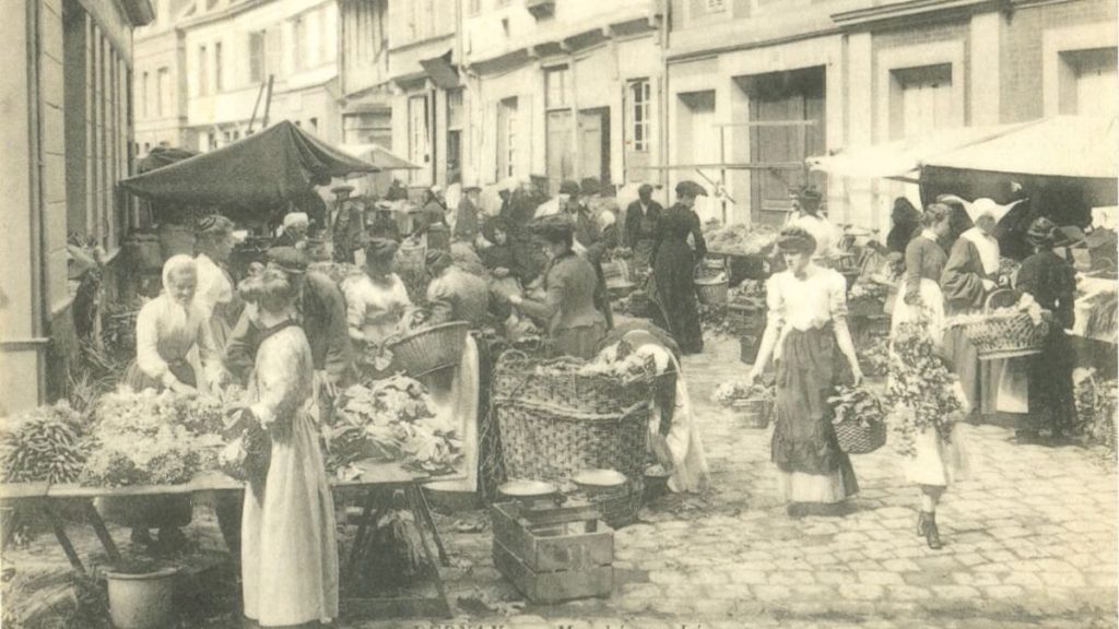 Eure : le marché de Bernay, connu pour ses « frocs » au Moyen Âge, fête ses 1 000 ans