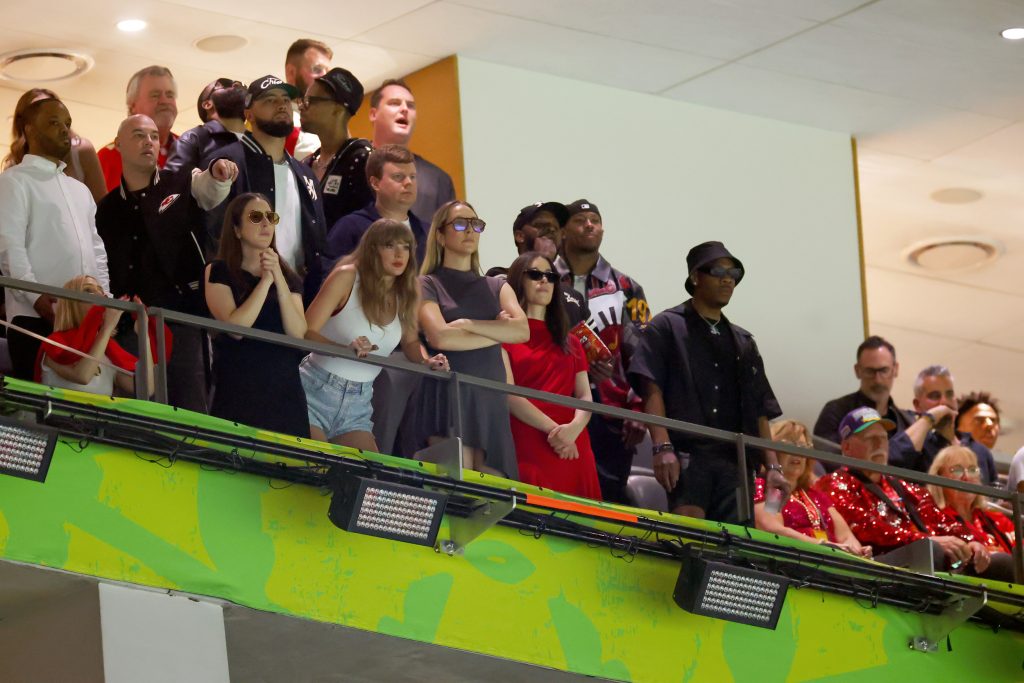 Taylor Swift Watches Super Bowl