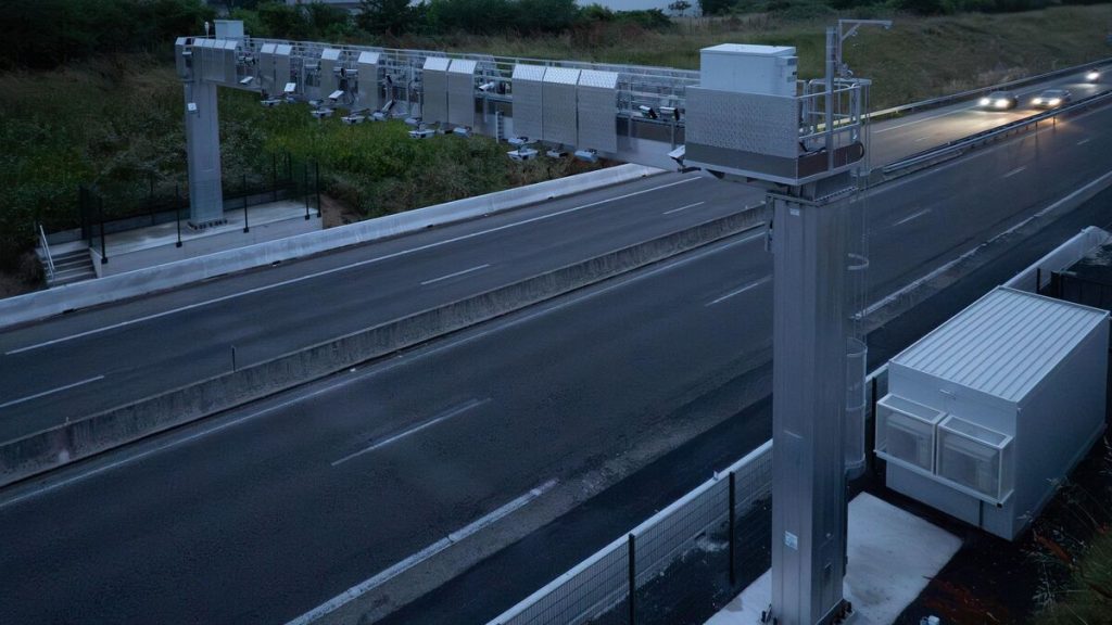 Fin des barrières de péage sur l’A14 et l’A13 : le flux libre, une affaire qui roule