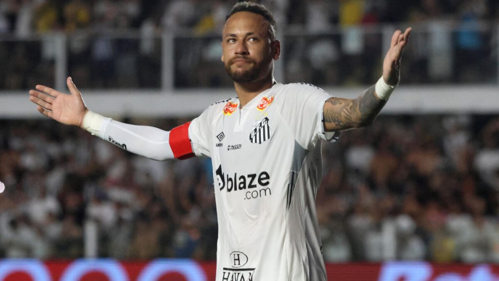 Football : provocation du public et but sur corner direct… La vidéo du spectaculaire show de Neymar avec Santos