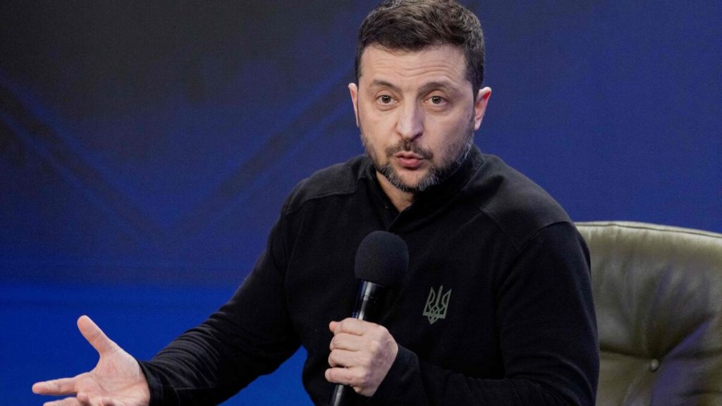 Guerre en Ukraine : Volodymyr Zelensky salue « trois ans de résistance » au sommet à Kiev