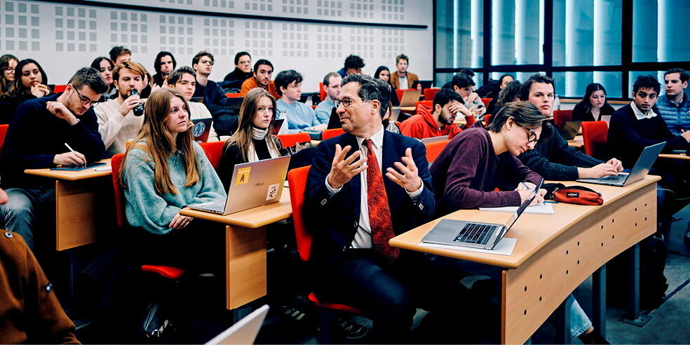 HEC, Essec, ESCP… Le nouveau vivier de la fonction publique
