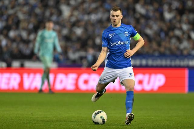 Il termine le match dans le but et arrête un penalty... finalement retiré : la folle soirée de Bryan Heynen, milieu de terrain du KRC Genk