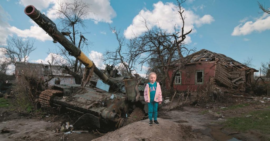 «Ils les enlèvent pour leur laver le cerveau»: sur le front, l’enfance bouleversée des enfants ukrainiens