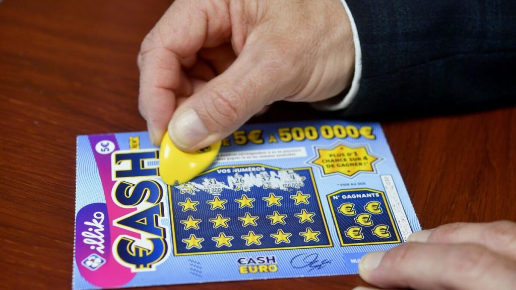 Les deux SDF, la carte bleue volée et les 500 000 euros gagnés aux jeux à gratter